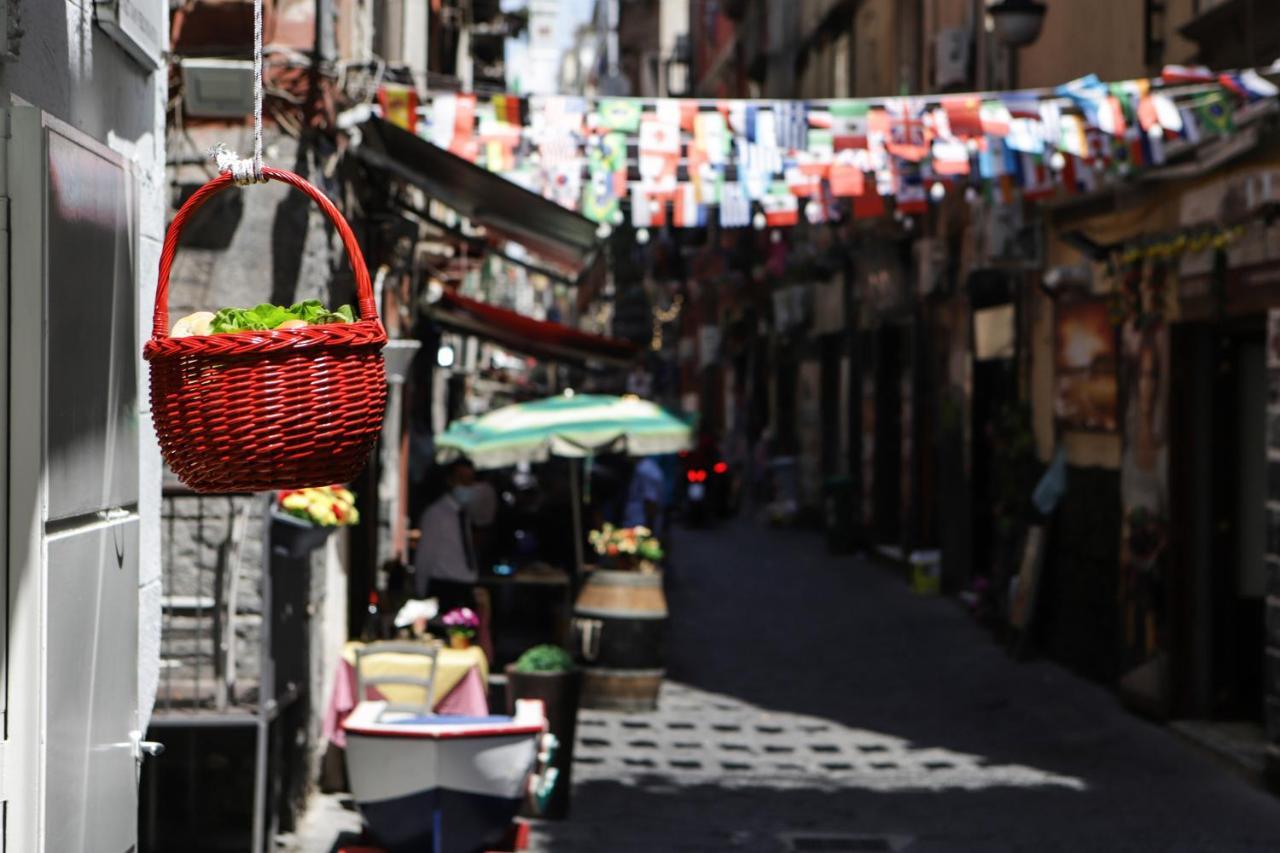O' Panaro Ai Quartieri Spagnoli By Wonderful Italy Naples Exterior photo